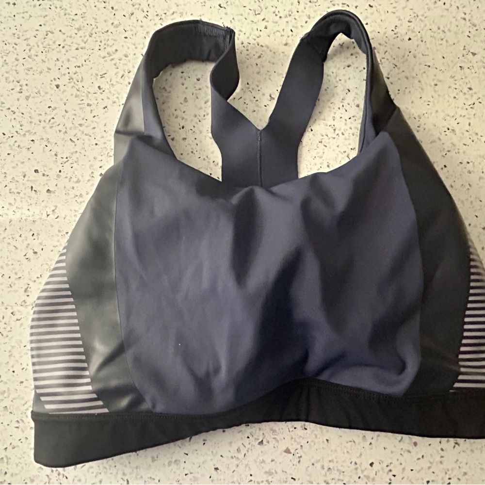 Athleta Women's Black and Gray Sports Bra Allison Felix Size Med Like new!